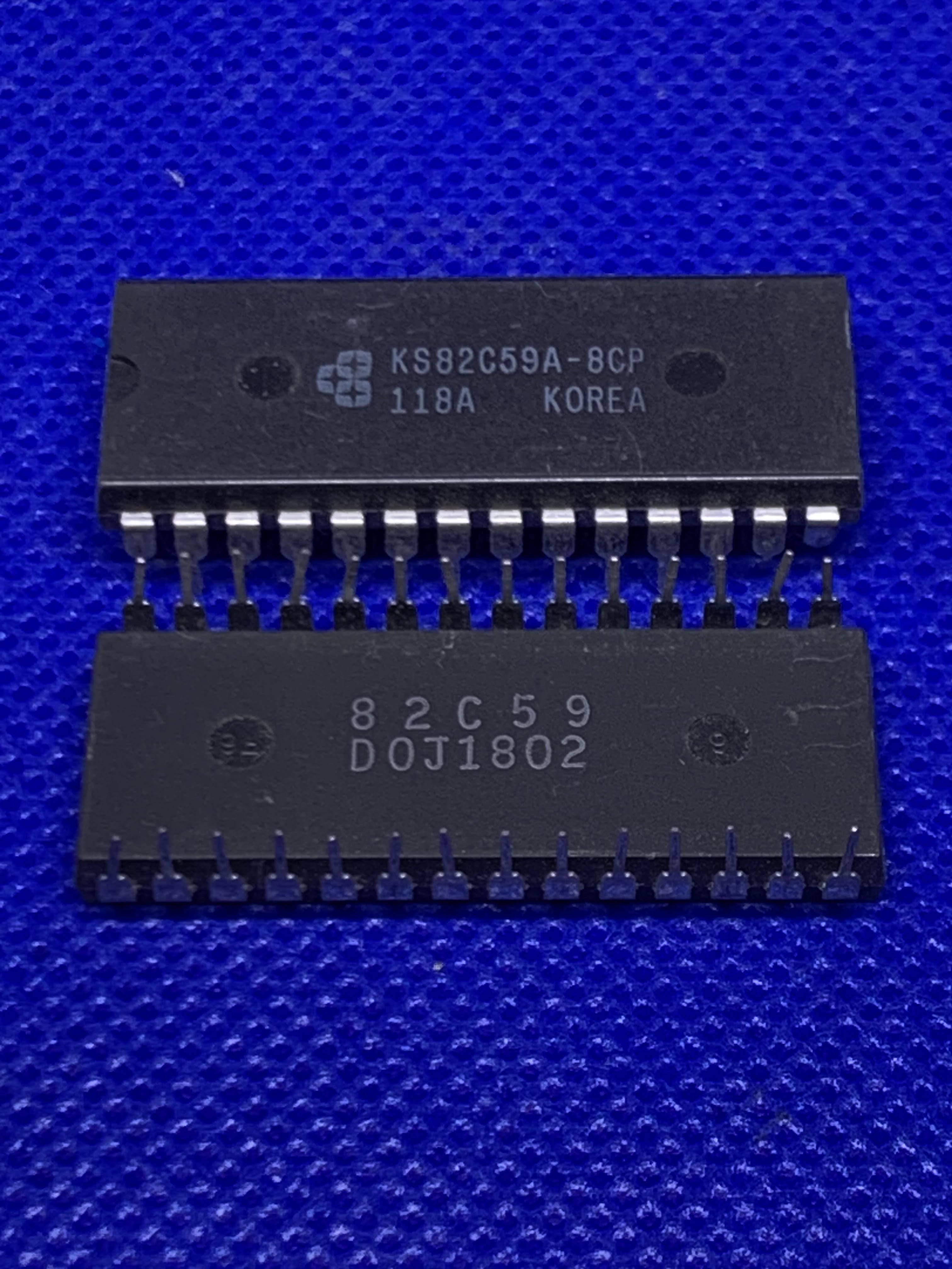 1x SAMSUNG KS82C59A-8CP 28-Pin Plastic Dip IC 82C59A8CP