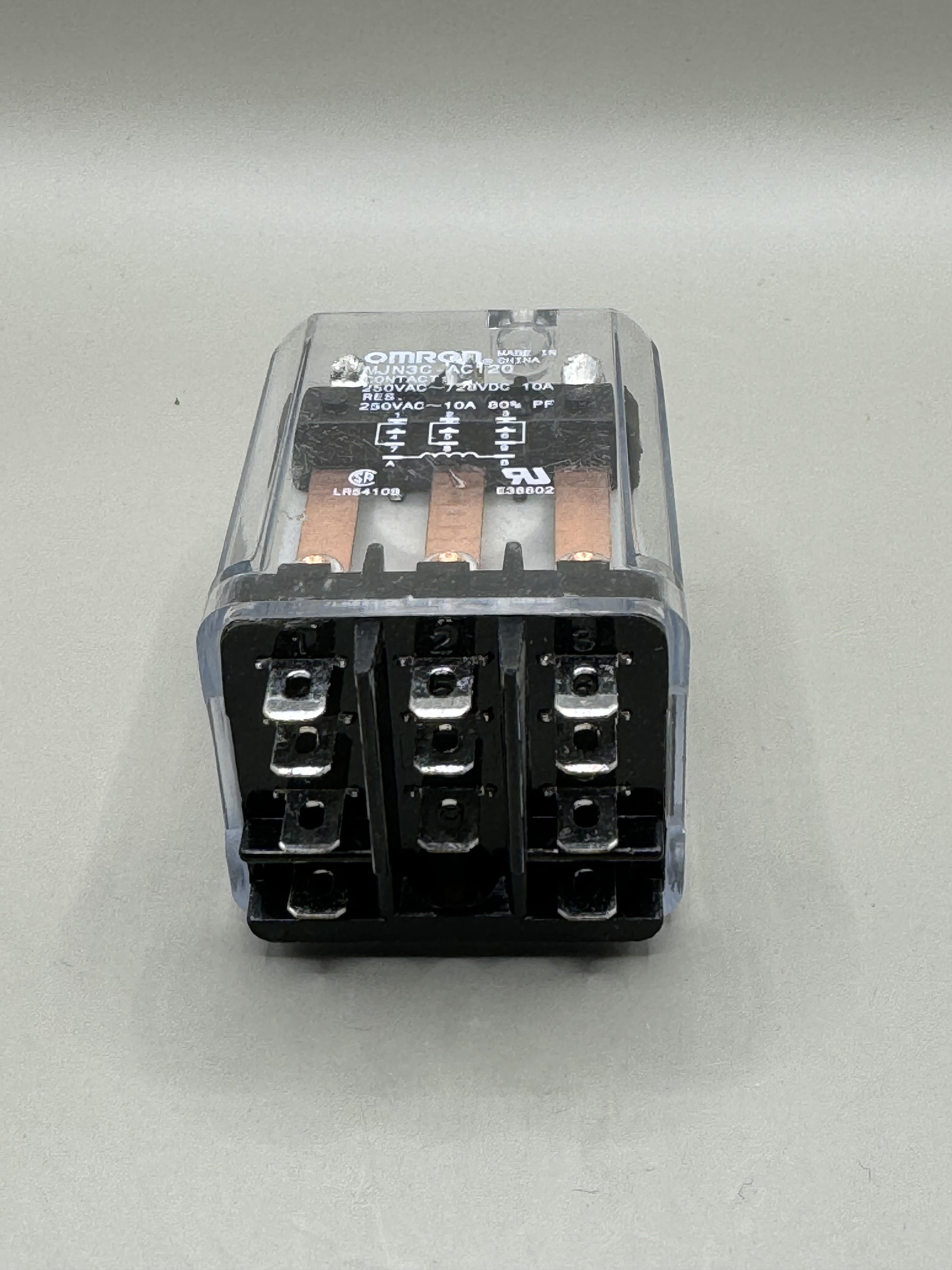 OMRON INDUSTRIAL AUTOMATION MJN3C-AC120 POWER RELAY 3PDT 120VAC 10A PLUG IN