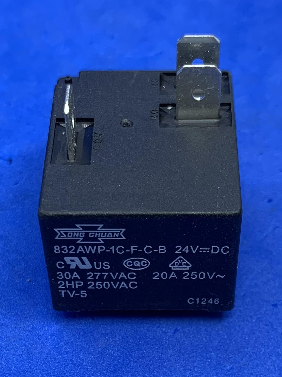 1pc 832AWP-1C-F-C-B 24V Relay