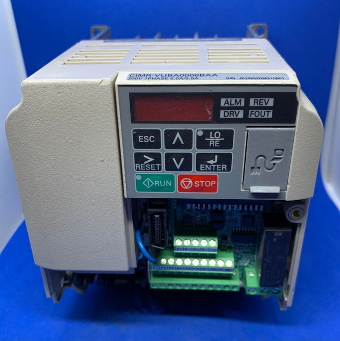 YASKAWA ELECTRIC CIMR-VUBA0006BAA V1000 AC DRIVE OPEN CHASSIS 200-240V 1-PHASE