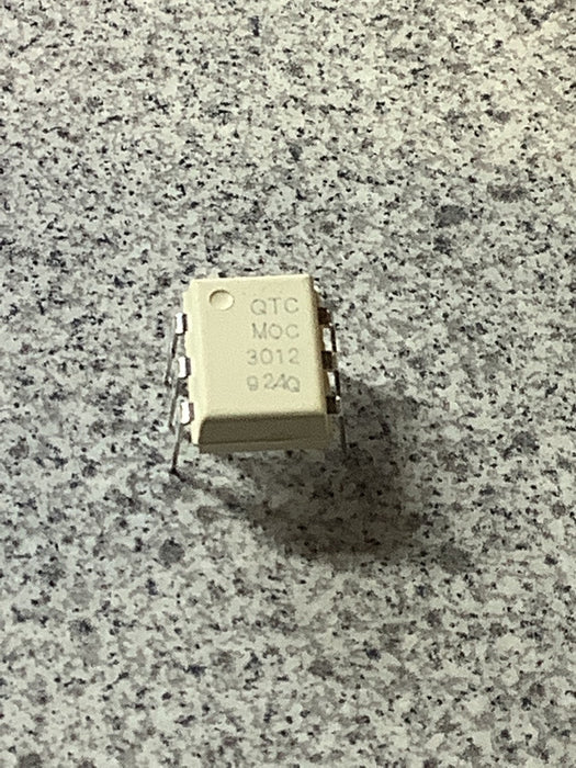 5pc ON SEMICONDUCTOR MOC3012-M TRIAC OUTPUT OPTOCOUPLER 5300V ISOLATION DIP-6