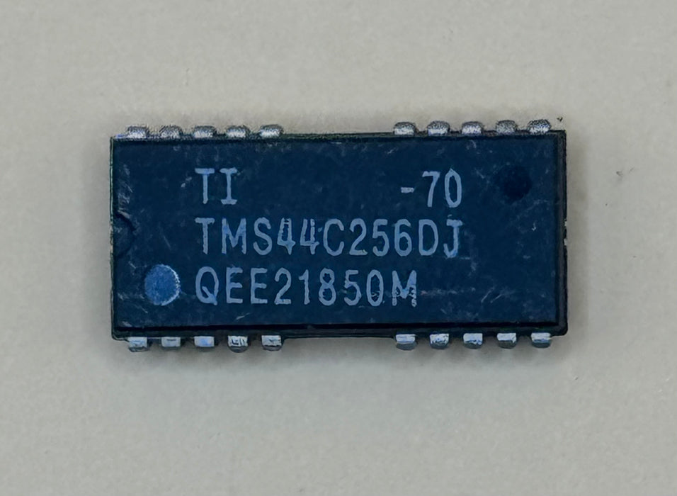 (1 Pcs)Texas Instruments Fast Page DRAM 20 PIN TMS44C256DJ-70