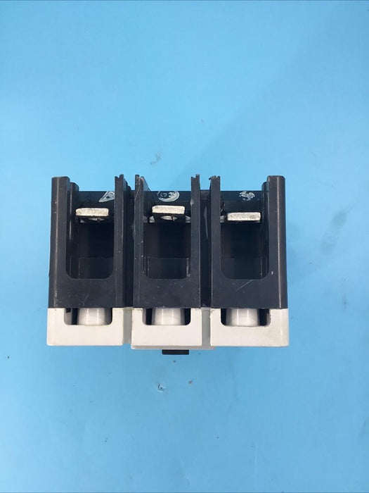 Eaton DK3300W CUTLER HAMMER 3 POLE 300AMP 65KA 240Vac CIRCUIT BREAKER
