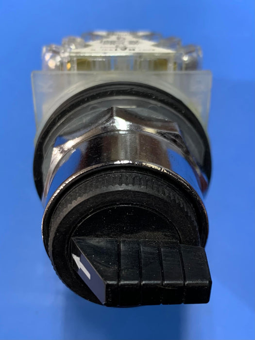 Schneider Electric Non-Illuminated Selector Switch, Size: 30mm, Position: 2, Action: Maintained / Maintained - 9001KS11BH1