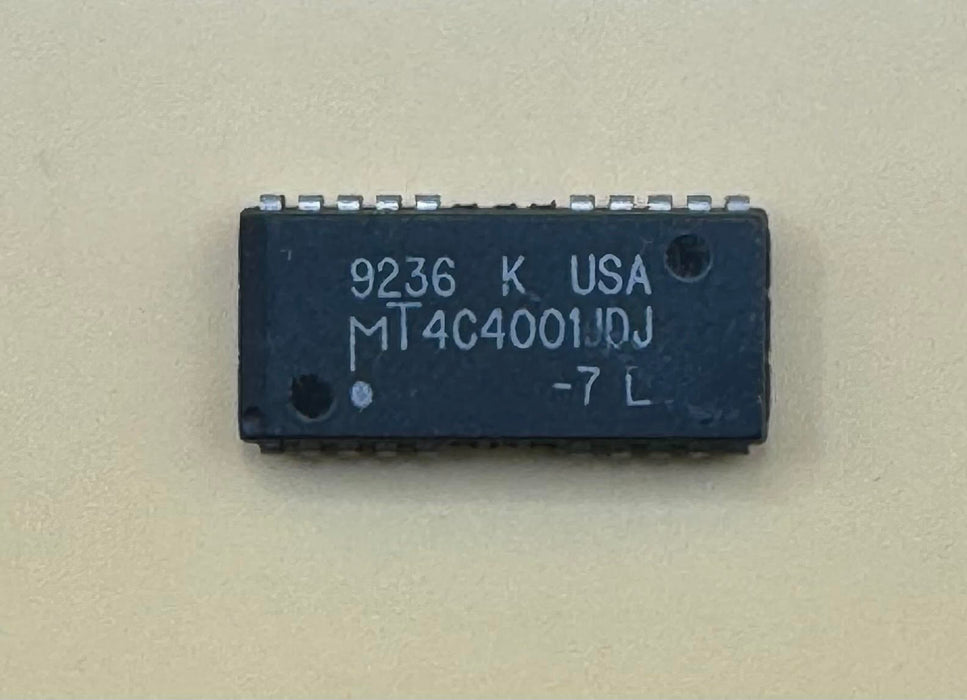 1pc MT4C4001JDJ-7 1 MEG x 4 DRAM 5V, EDO PAGE Mode