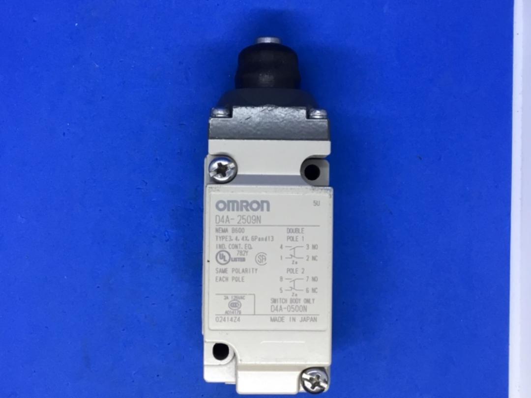 Omron D4A-2509-N General Purpose Limit Switch Top Plunger Standard Type Simultaneous Operation 1/2-14 NPT Conduit Size Double Pole Double Throw Double Break