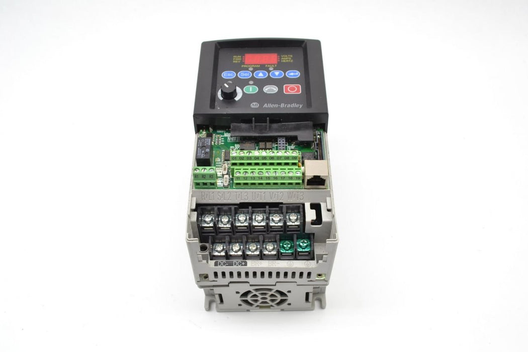 Variador de frecuencia de motor de CA ALLEN BRADLEY 22B-E1P7N104 POWERFLEX 40 1 HP 460-600 V CA B376012