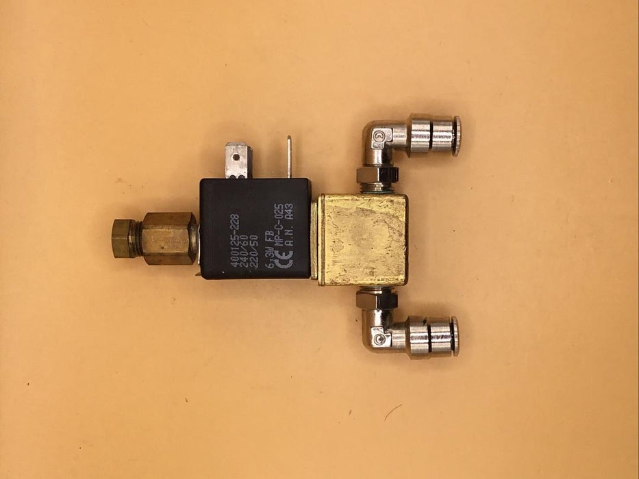 VÁLVULA SOLENOIDE ASCO SC8325B003V 240/60, 30 PSI AIRE/30 PSI AGUA/20 L-OI
