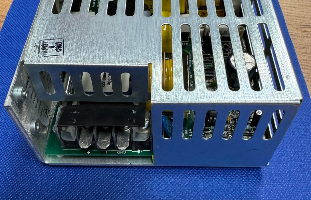 Fuente de alimentación Modelo n.° SQC125-1221-5 SSI P/N 20-0020-007 J, 42-60 VCC 5 A