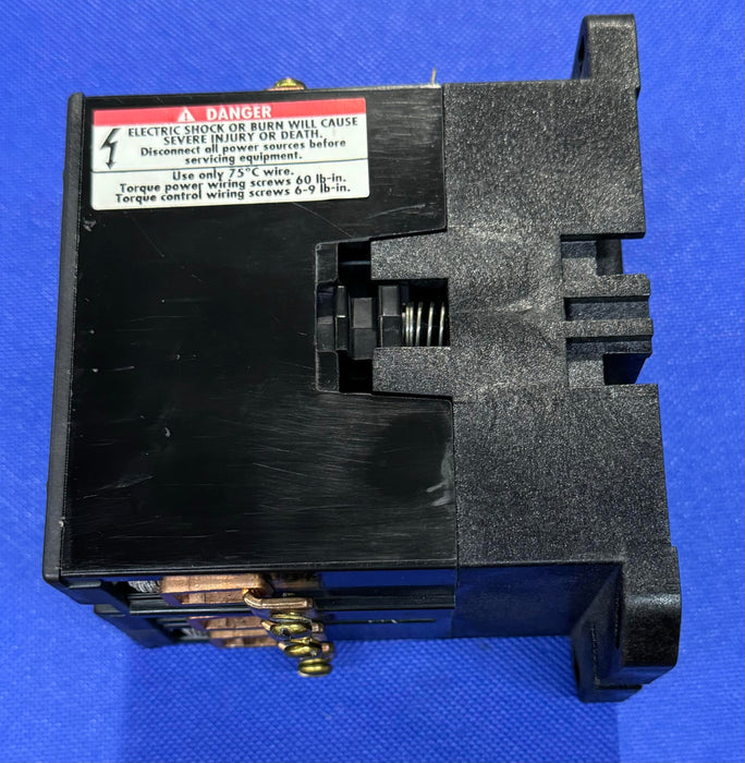 Pre-Owned Square D 8910DPA93V14 24V 90AMP 3POLE CONTACTOR