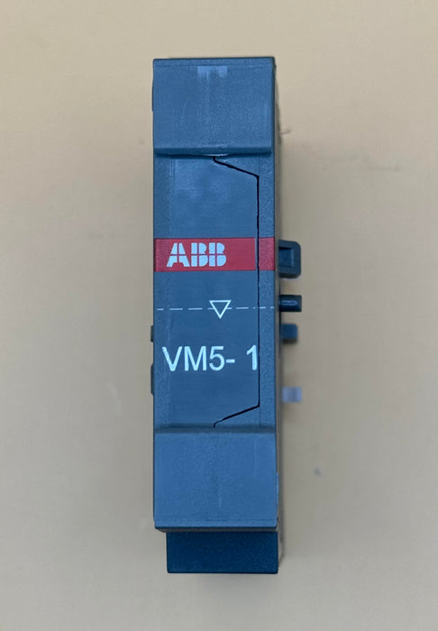 ABB VM5-1 Mechanical Interlock Reversing Contactor Accessory Connector (used)