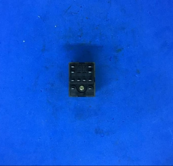 Omron TYPE MY4 DC24V 3 POLE RELAY