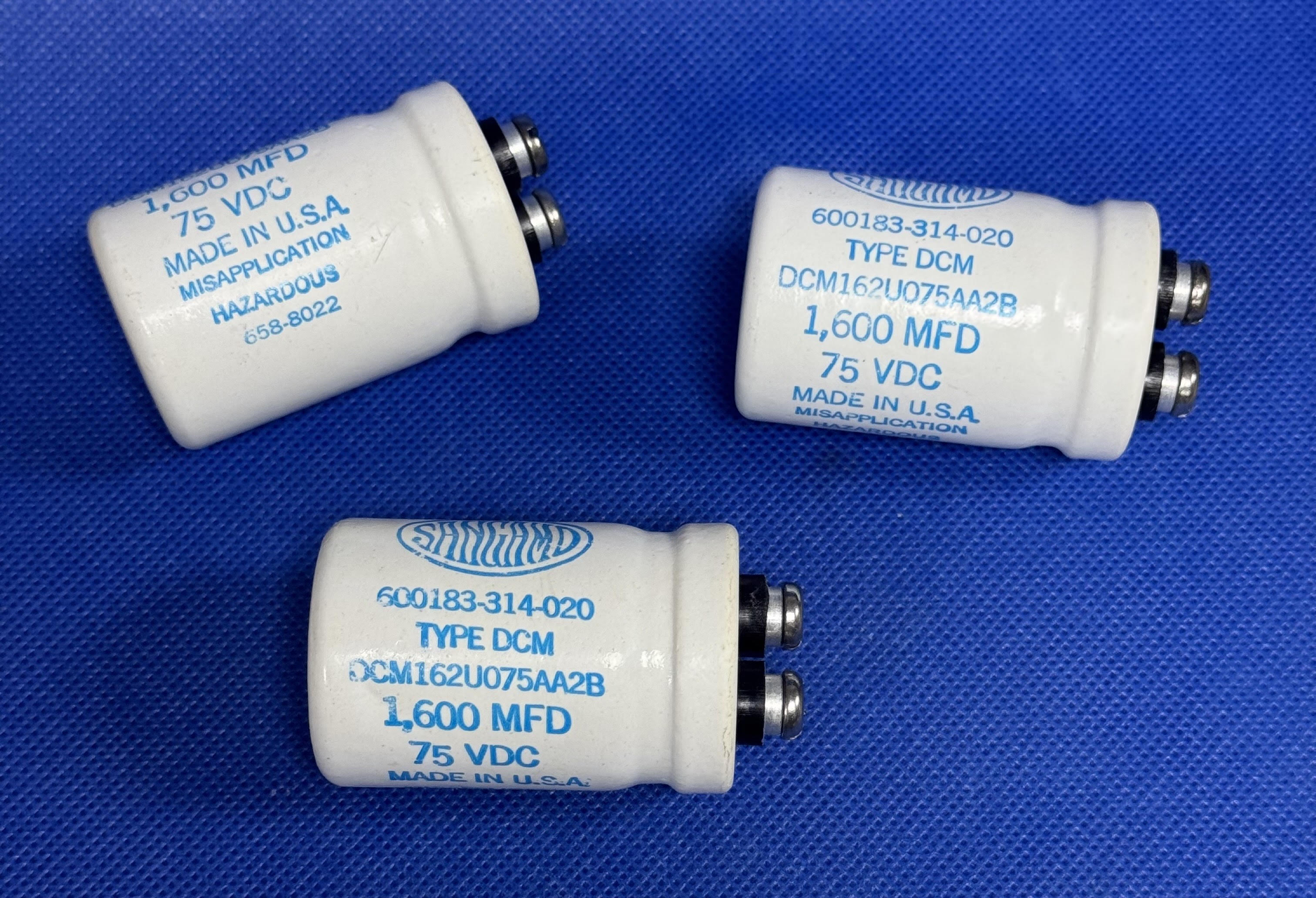 SANGAMD 600183-314-020 TIPO DCM DCM162U075AA2B CONDENSADOR DE 75 VCC Y 1600 MFD