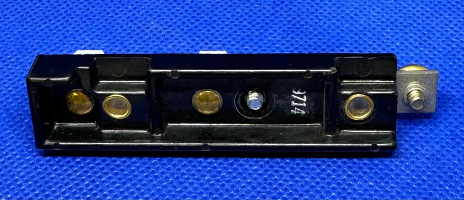 Square D 9070-AP3 Fuse Block