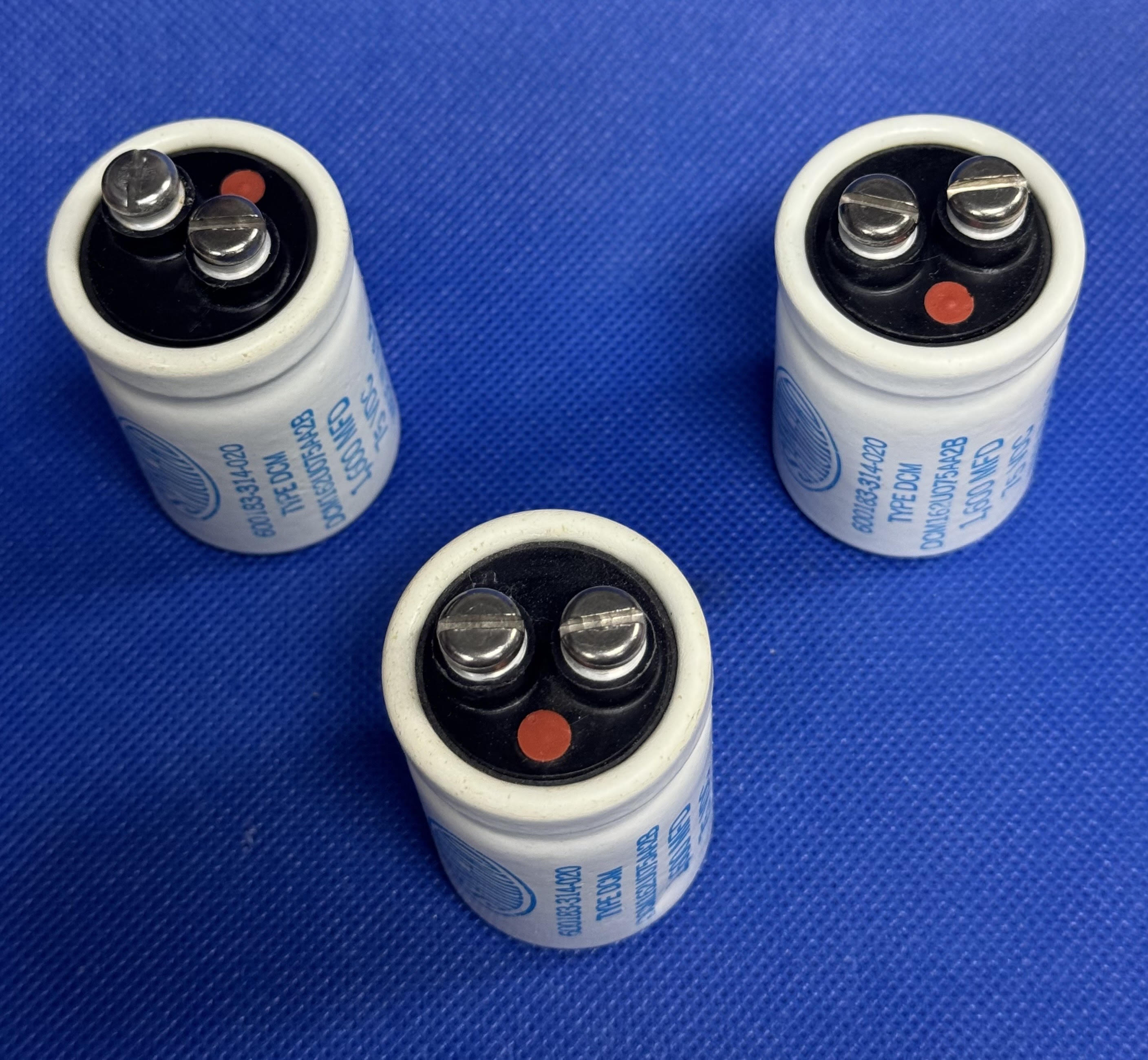 SANGAMD 600183-314-020 TIPO DCM DCM162U075AA2B CONDENSADOR DE 75 VCC Y 1600 MFD