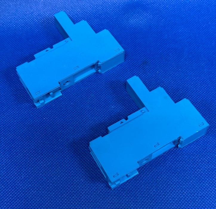 Finder 95.05 Relay Socket DIN Rail, Screw, for 40/44 Series Relay (no hold clip)