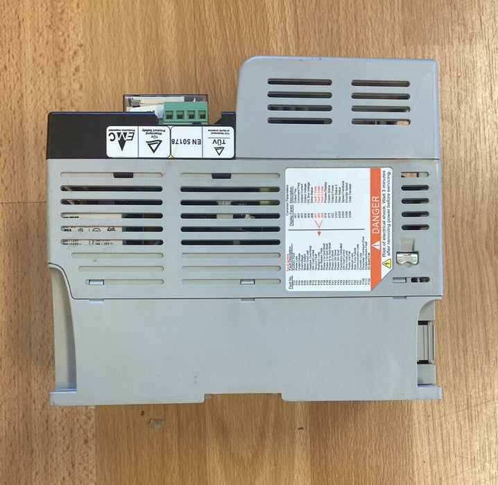 Allen Bradley 22D-D2P3N104 POWERFLEX-40 AC DRIVE 1.0HP With 319280-A02 Relay