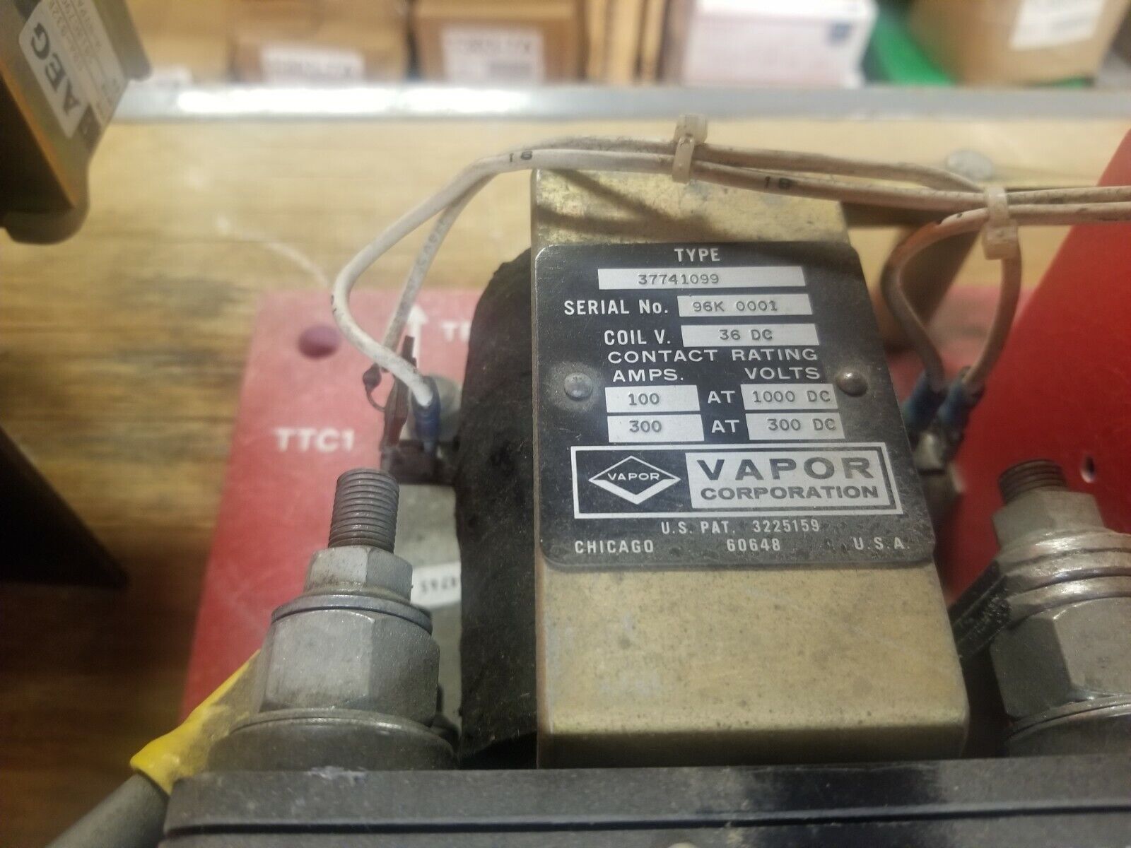 VAPOR TYPE CONTACTOR 100-300 amps 1000-300dc STYLE 37741099 - EcoTech Solutions Inc. 