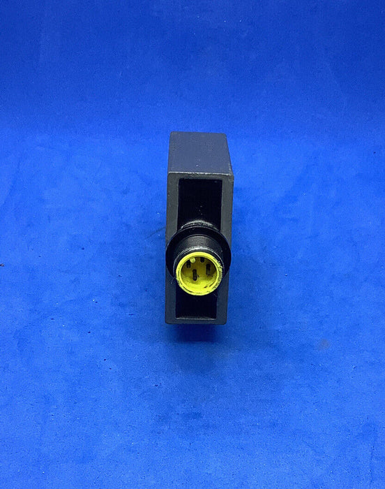 MICRO SWITCH 914CE3 Q 3A 250VAC 4- Pin Cross Roller Plunger Limit