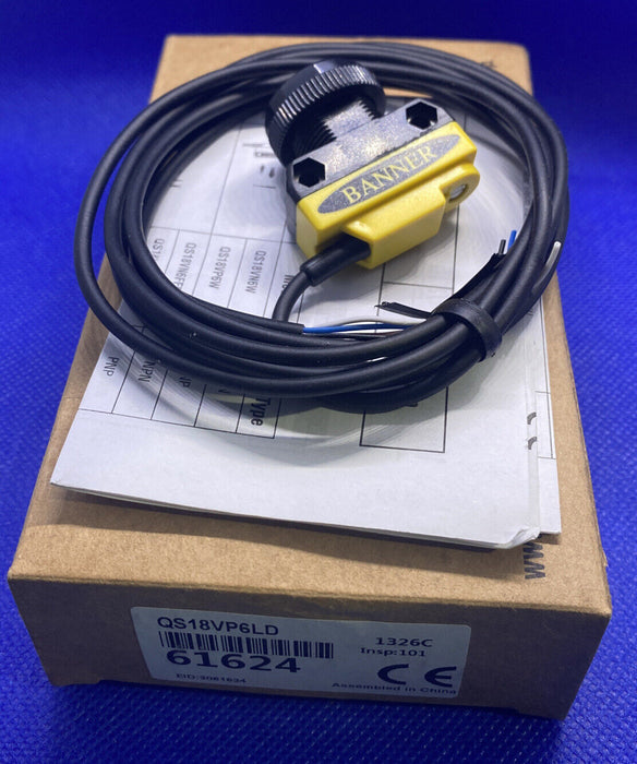 Banner QS18VP6LD World Beam Universal Compact Sensor Diffuse Sensing Mode 2 m PVC 4-Wire Cable Visible Red LED 10-30 VDC Supply Voltage Solid-State PNP Output 300 mm Sensing Range