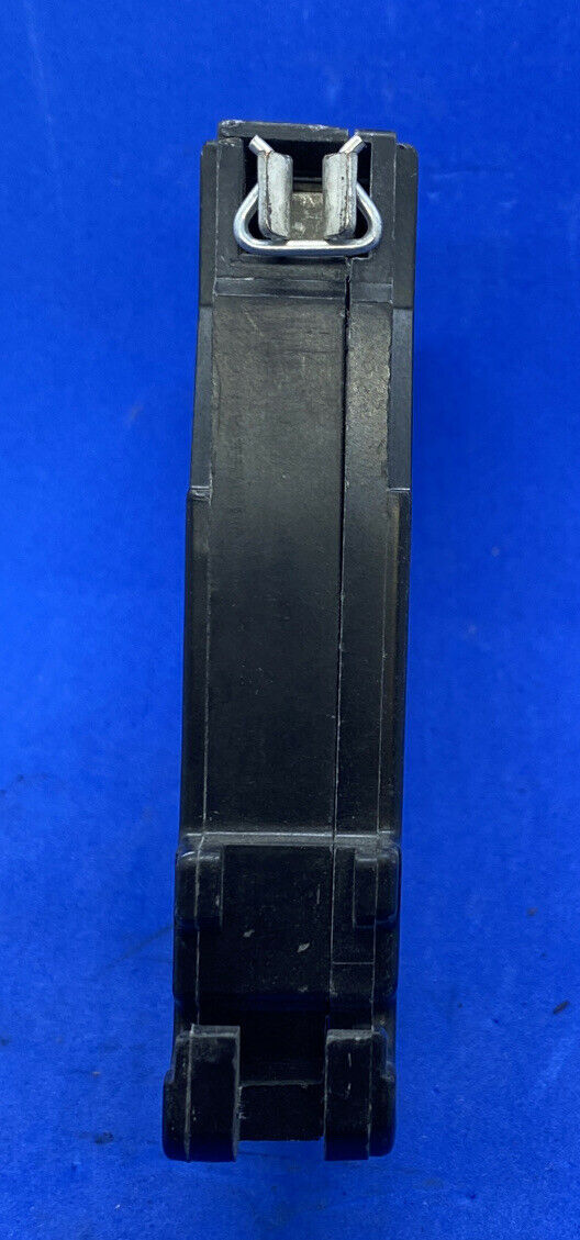 Cutler Hammer CH120 Circuit Breaker 1-Pole 20-Amp