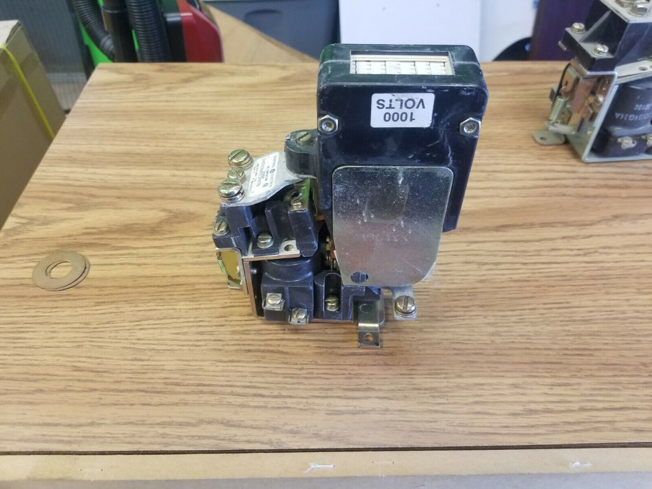 General Electric DC CONTACTOR DS303B Style 1A01EXA013XH7B 1000 volt