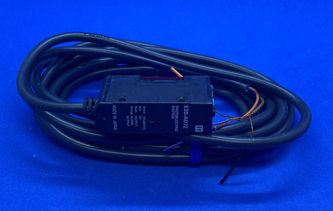 E3S-AD72 2M Omron Photoelectric Sensor Switch E3S-AD72