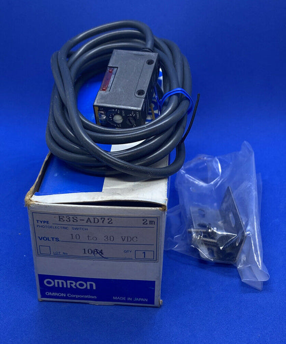 E3S-AD72 2M Omron NEW In Box Photoelectric Sensor Switch E3S-AD72