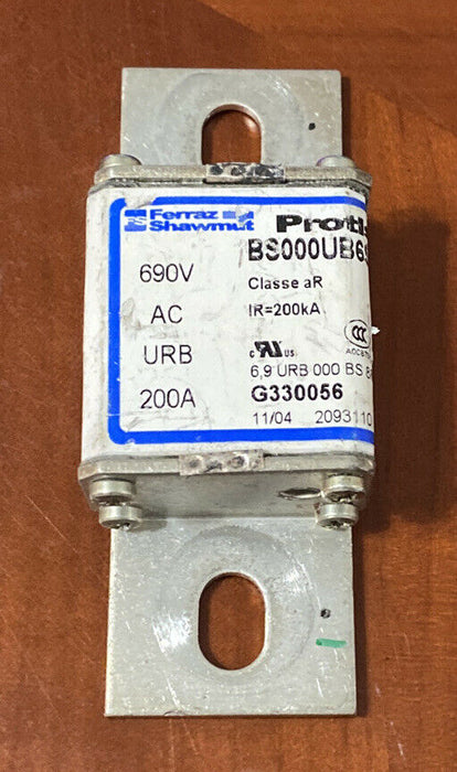 Ferraz Shawmut Protistor URB 690V 200A 200 amp amps BS000UB69V200