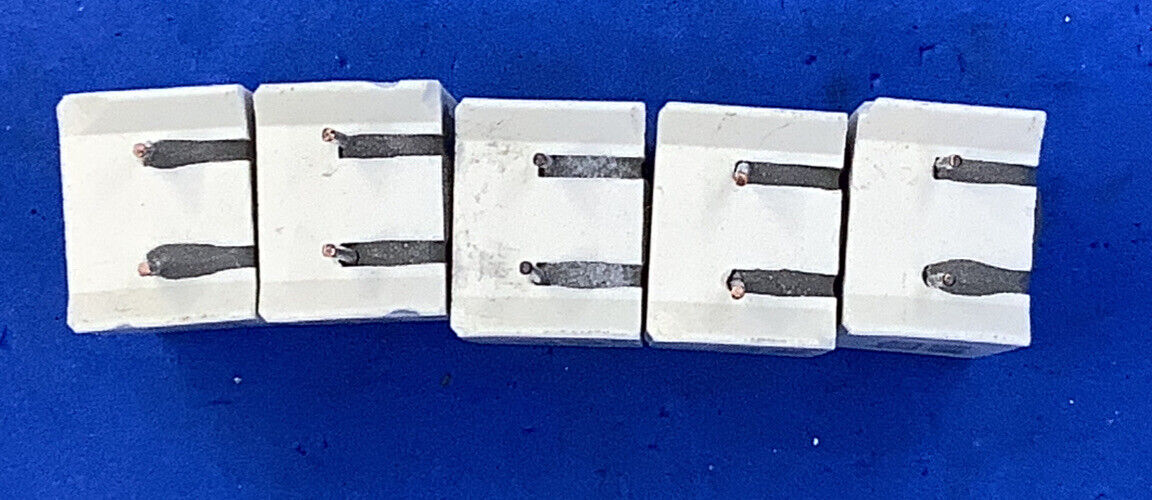 LOT OF 5 N IRC 0125 PWR10 CEMENT RESISTORS 470 Ohm 10%