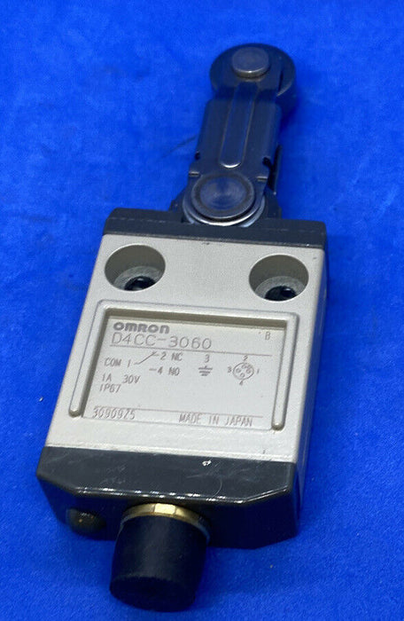 Omron D4CC-3060 Miniature Limit Switch Center Roller Lever 1A at 30VDC Rated Current