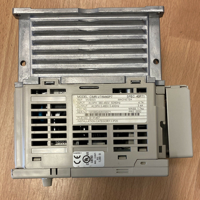 NEW YASKAWA CIMR-V7AM40P71 GPD 315V7 DRIVE