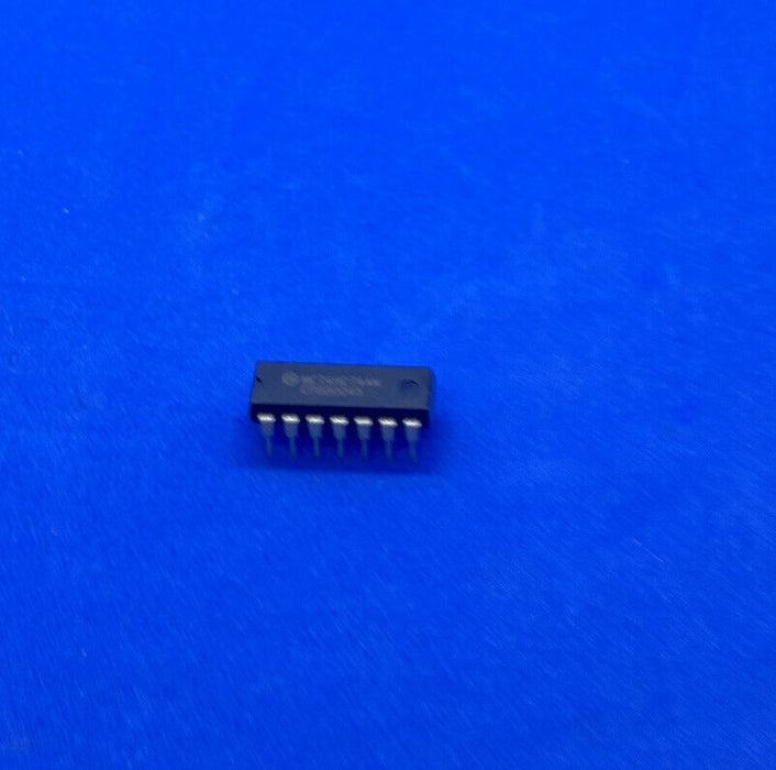 ON Semiconductor MC74HC74AN Flip Flop tipo D Pos-Edge de 2 elementos y 14 pines