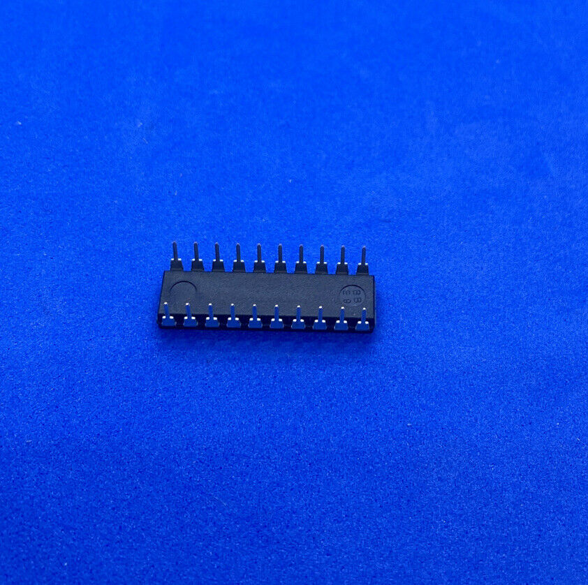 ON Semiconductor MM74HC273N Flip Flop Interfaz de bus tipo D Pos Edge 20 pines DIP