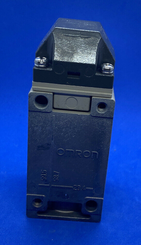 Omron D4A-2501-N General Purpose Limit Switch Roller Lever Standard Type Simultaneous Operation 1/2-14 NPT Conduit Size Double Pole Double Throw Double Break