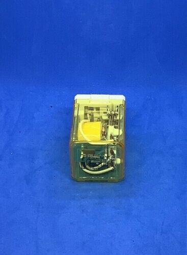 NEW IDEC RR3PA-U AC120V RELAYS FAST SHIPPING!NEW IDEC RR3PA-U AC120V RELAYS FAST