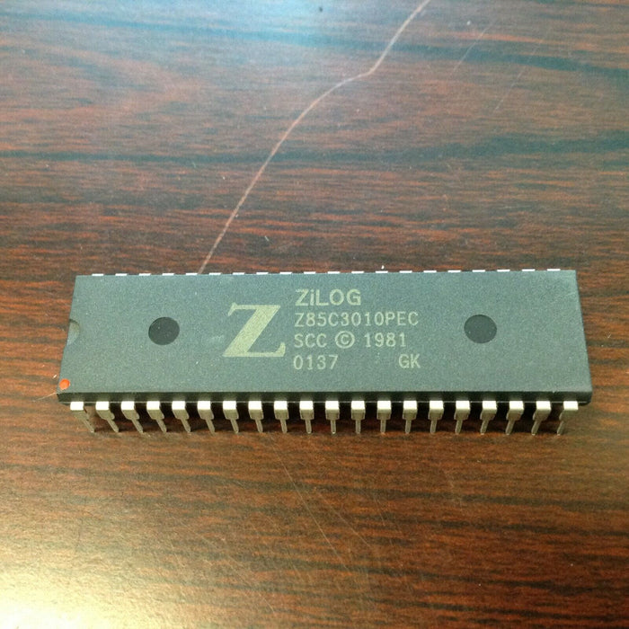 ZILOG Z85C3010PEC DIP-40 CMOS SCC SERIAL COMMUNICATIONS