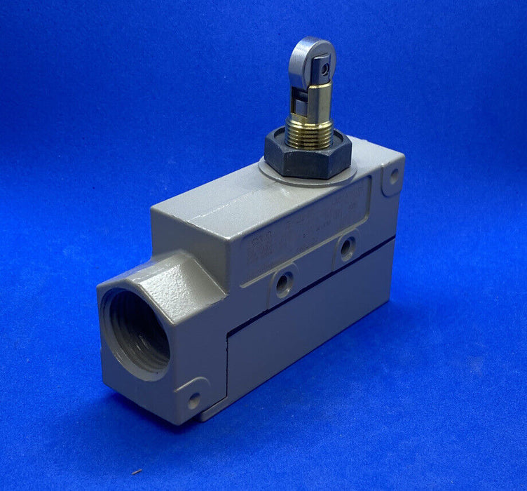 Omron Ze-Q22-2S Limit Switch, Plunger, Roller, Spdt, 15A @ 480V Ac